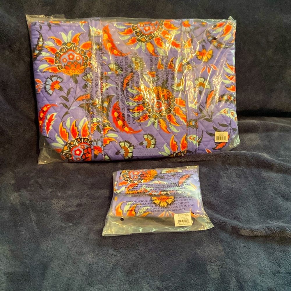 NWT Vera Bradley Small Tote With Matching RFID Wallet in Mural Garden Pattern!